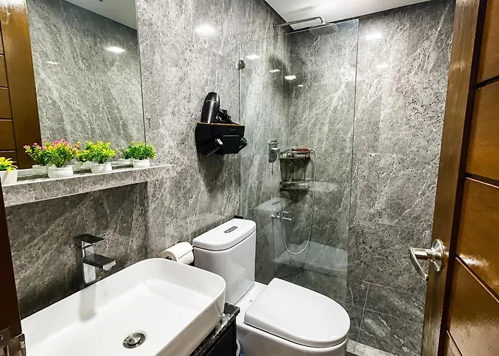 44sqm Modern Luxe View, Short Walk To Malls With 400mbps Wifi * Manila
